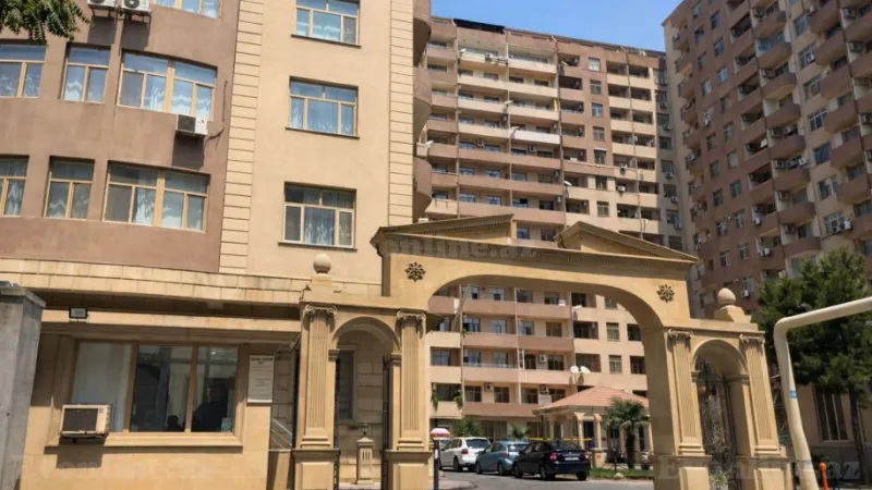 Satılır 4 otaqlı Mənzil Yeni tikili 155 m² 28 May m. - şəkil 2