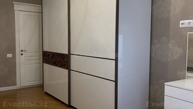 Kirayə verilir 4 otaqlı Mənzil Yeni tikili 170 m² Nərimanov r. - şəkil 20