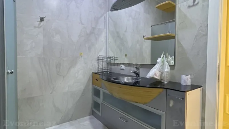 Kirayə verilir 4 otaqlı Mənzil Yeni tikili 170 m² Nərimanov r. - şəkil 23