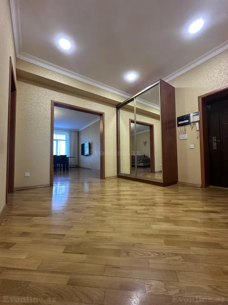 Kirayə verilir 3 otaqlı Mənzil Yeni tikili 130 m² Xətai m. - şəkil 6