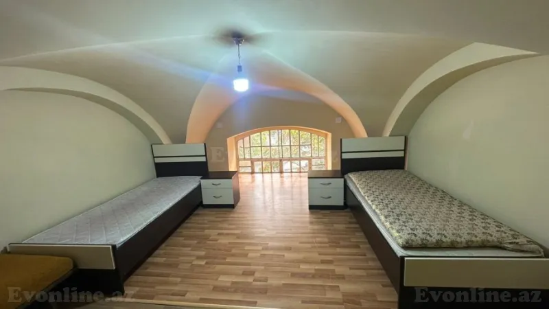 Kirayə verilir 2 otaqlı Mənzil Köhnə tikili 60 m² 28 May m.