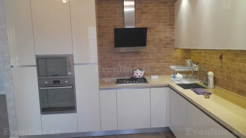 Satılır 4 otaqlı Mənzil Köhnə tikili 110 m² Həzi Aslanov m. - şəkil 3