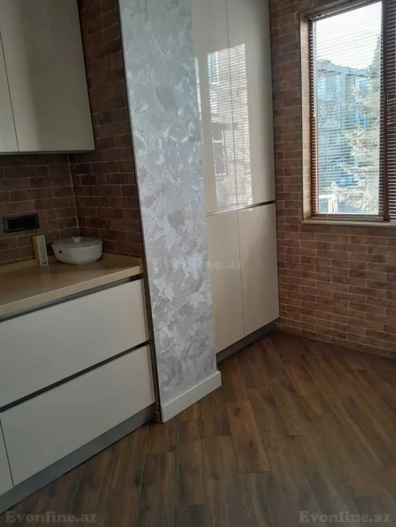 Satılır 4 otaqlı Mənzil Köhnə tikili 110 m² Həzi Aslanov m. - şəkil 4