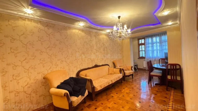 Satılır 3 otaqlı Mənzil Köhnə tikili 70 m² Xalqlar Dostluğu m.