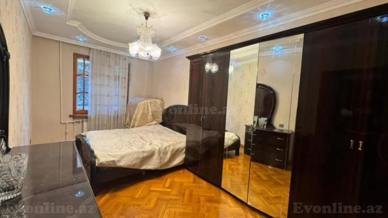 Satılır 3 otaqlı Mənzil Köhnə tikili 70 m² Xalqlar Dostluğu m. - şəkil 2