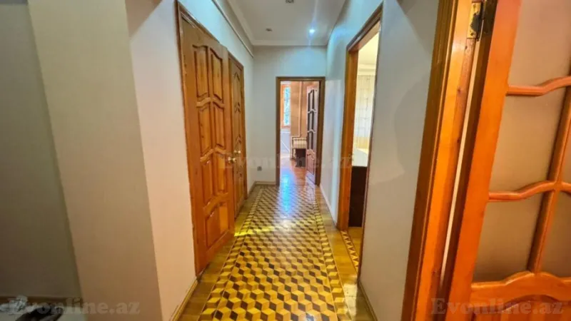 Satılır 3 otaqlı Mənzil Köhnə tikili 70 m² Xalqlar Dostluğu m. - şəkil 6