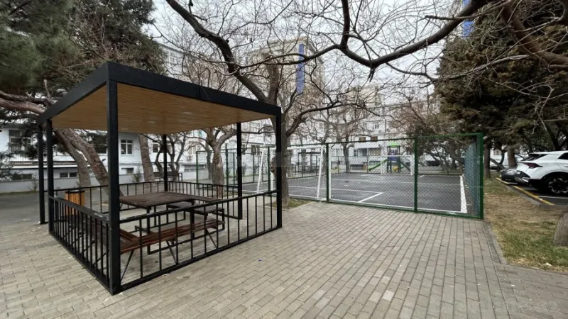 Kirayə verilir 2 otaqlı Mənzil Köhnə tikili 45 m² 28 May m. - şəkil 2