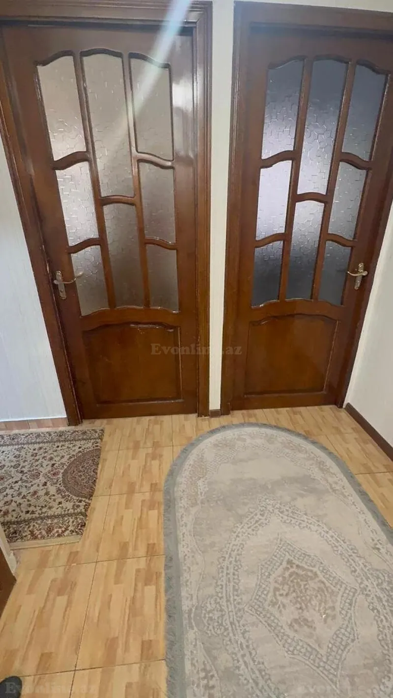 Satılır 4 otaqlı Mənzil Köhnə tikili 100 m² Neftçilər m. - şəkil 13