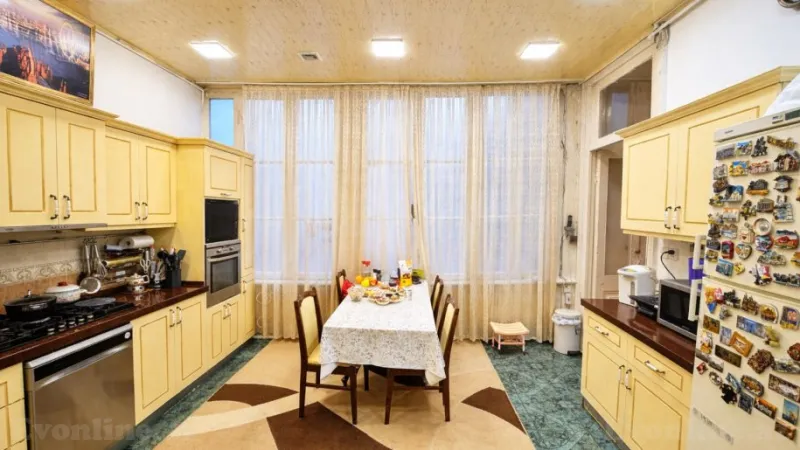 Satılır 7 otaqlı Mənzil Köhnə tikili 245 m² Sahil m. - şəkil 7