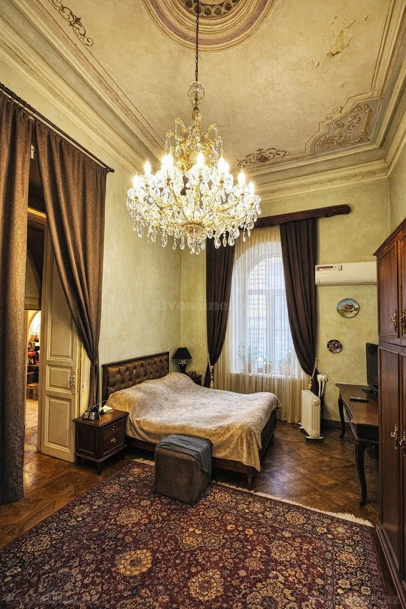 Satılır 7 otaqlı Mənzil Köhnə tikili 245 m² Sahil m. - şəkil 8