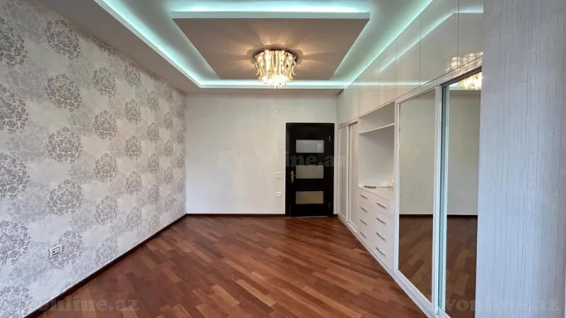 Satılır 4 otaqlı Mənzil Yeni tikili 130 m² Xətai m. - şəkil 2