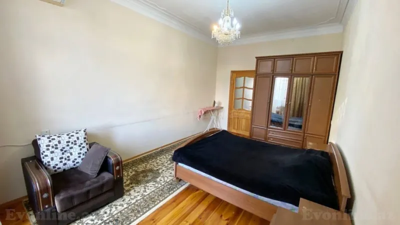 Satılır 3 otaqlı Mənzil Köhnə tikili 70 m² Qara Qarayev m. - şəkil 4