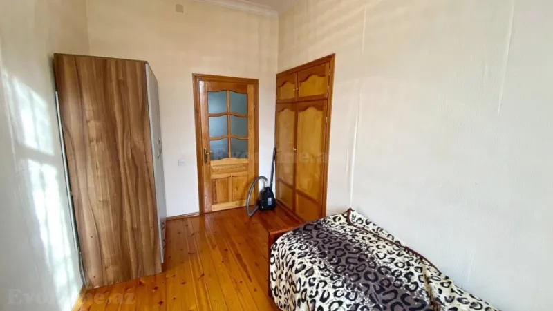 Satılır 3 otaqlı Mənzil Köhnə tikili 70 m² Qara Qarayev m. - şəkil 6