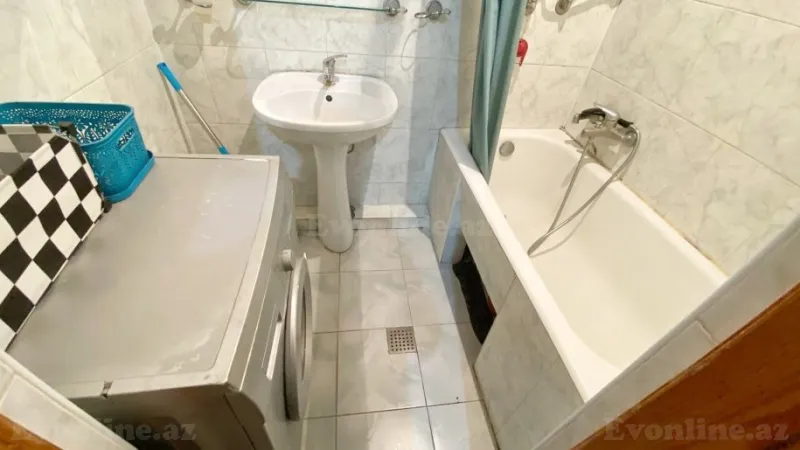 Satılır 3 otaqlı Mənzil Köhnə tikili 70 m² Qara Qarayev m. - şəkil 9