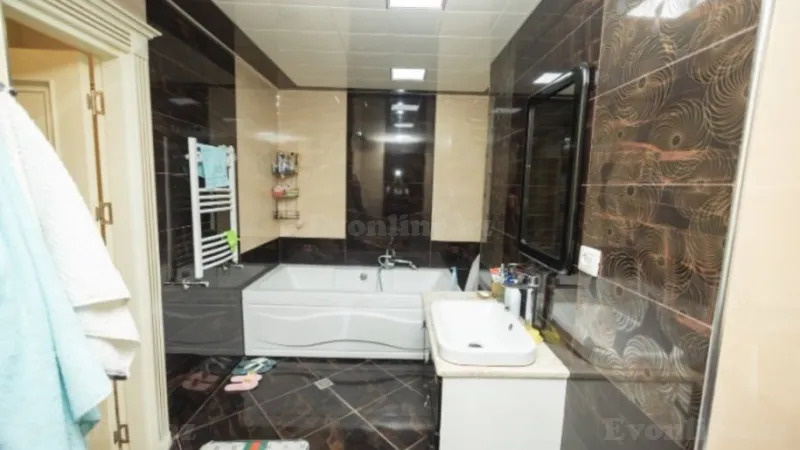 Satılır 4 otaqlı Mənzil Yeni tikili 222 m² Gənclik m. - şəkil 11