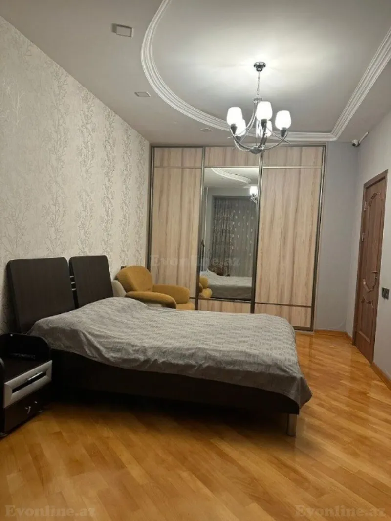 Satılır 3 otaqlı Mənzil Yeni tikili 80 m² 8 Noyabr m. - şəkil 3