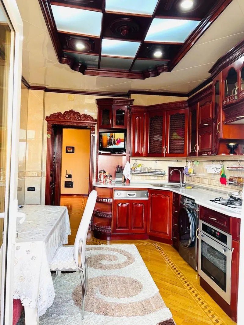 Satılır 4 otaqlı Mənzil Yeni tikili 153 m² Yasamal - şəkil 2