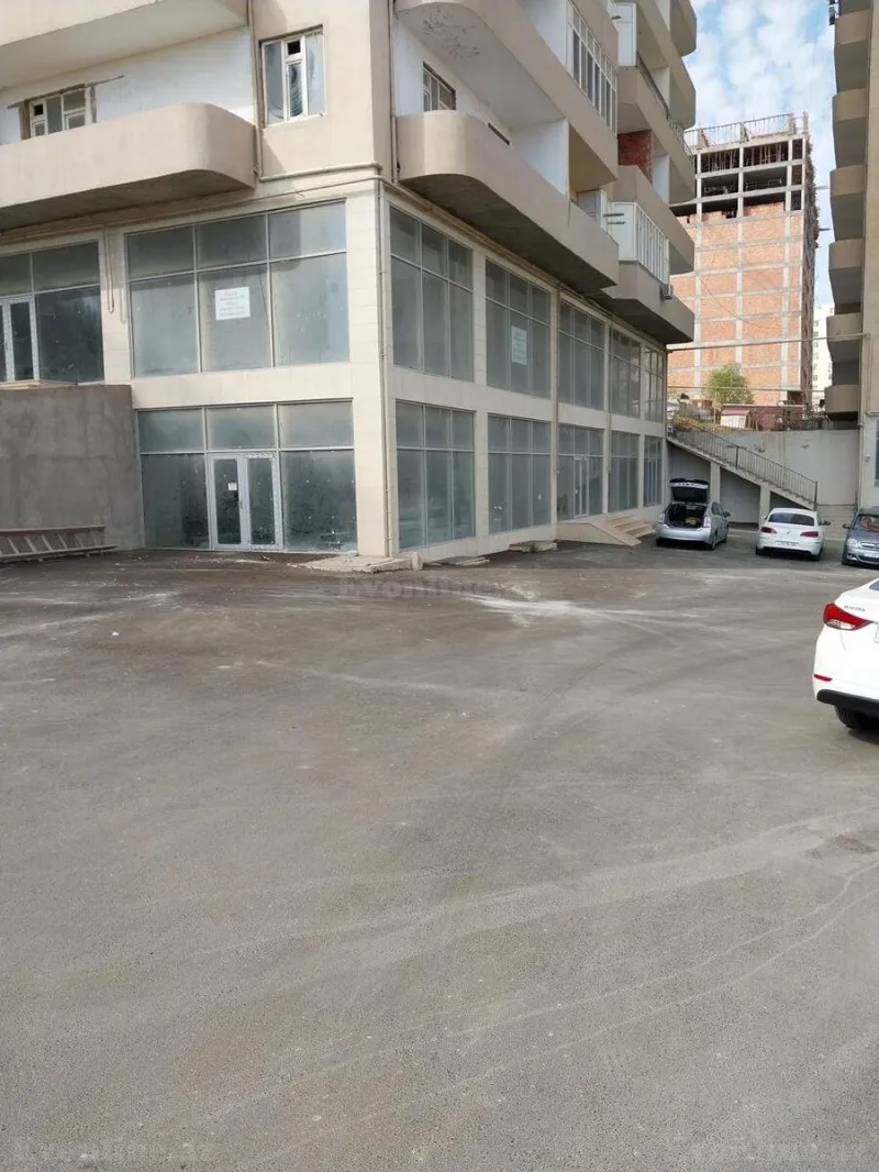 Kirayə verilir Obyekt 580 m² Yeni Yasamal