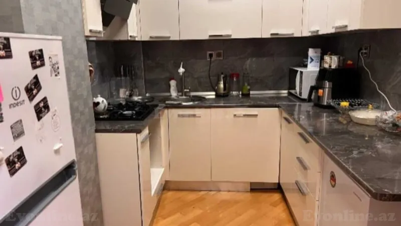 Kirayə verilir 2 otaqlı Mənzil Yeni tikili 70 m² 1-ci mikrorayon - şəkil 3