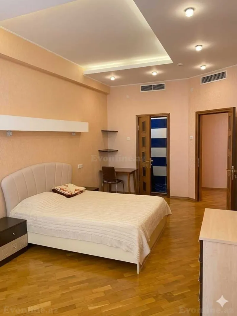 Satılır 2 otaqlı Mənzil Yeni tikili 105 m² 28 May m.