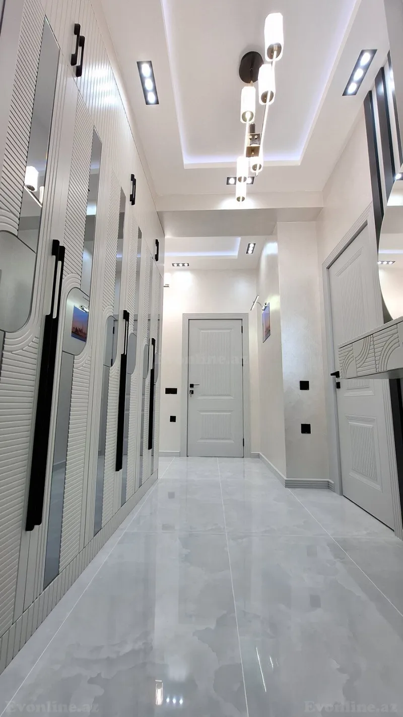 Satılır 2 otaqlı Mənzil Yeni tikili 82 m² 8-ci mikrorayon