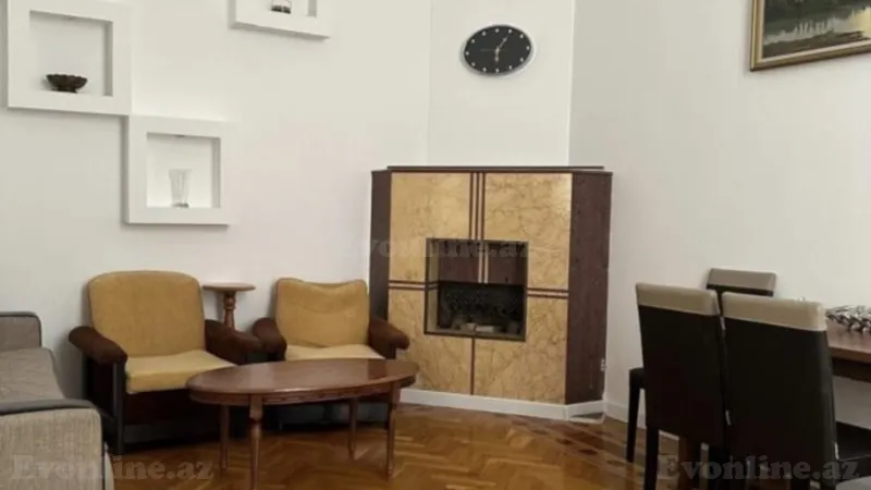 Kirayə verilir 2 otaqlı Mənzil Köhnə tikili 45 m² Sahil m.