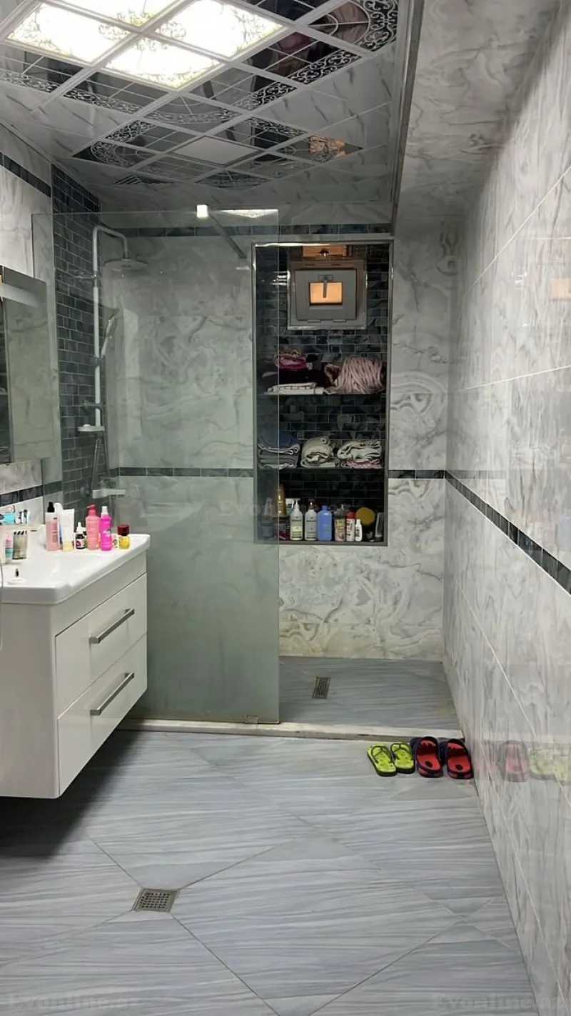 Satılır 2 otaqlı Mənzil Köhnə tikili 80 m² Elmlər Akademiyası m. - şəkil 5