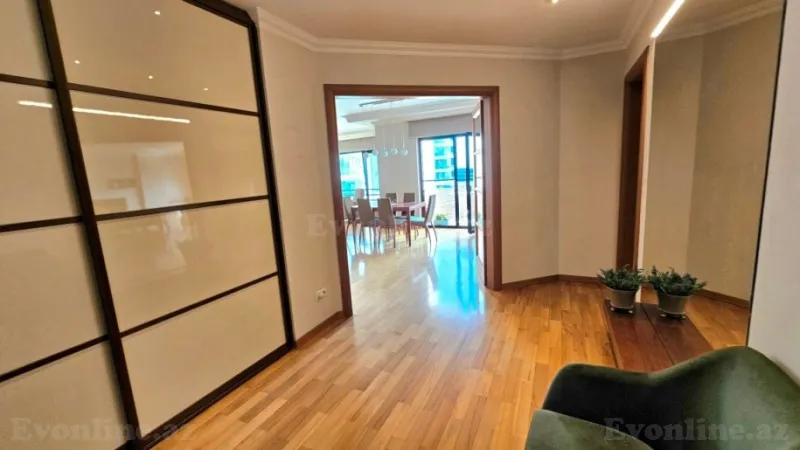 Kirayə verilir 4 otaqlı Mənzil Yeni tikili 174 m² 28 May m. - şəkil 12