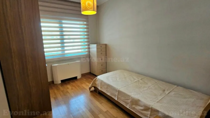 Kirayə verilir 4 otaqlı Mənzil Yeni tikili 174 m² 28 May m. - şəkil 14