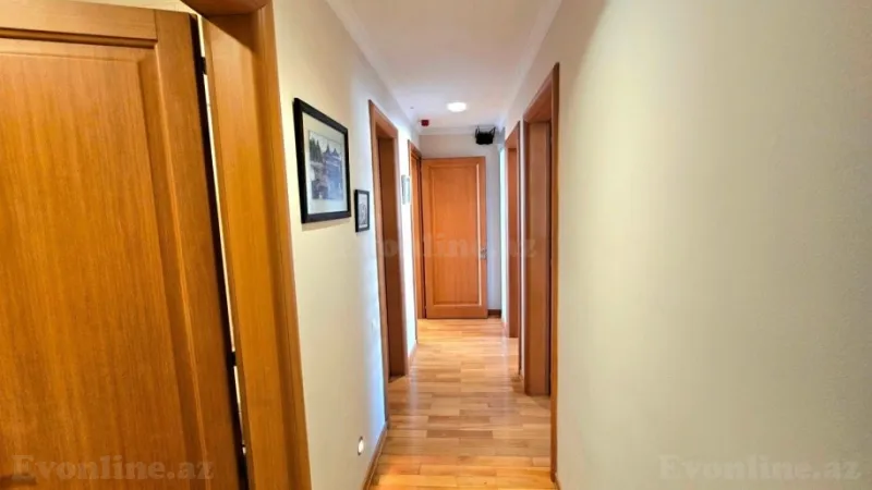 Kirayə verilir 4 otaqlı Mənzil Yeni tikili 174 m² 28 May m. - şəkil 16