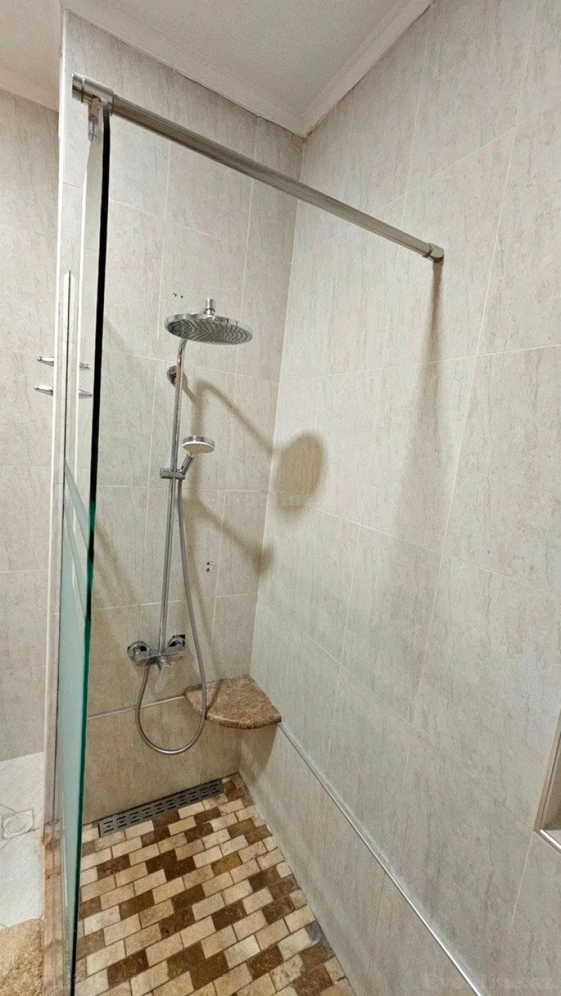 Kirayə verilir 4 otaqlı Mənzil Yeni tikili 174 m² 28 May m. - şəkil 21