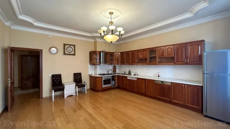 Satılır 4 otaqlı Mənzil Yeni tikili 222 m² Xətai m. - şəkil 7