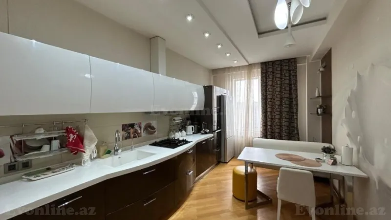 Satılır 5 otaqlı Mənzil Yeni tikili 205 m² Xətai m. - şəkil 7