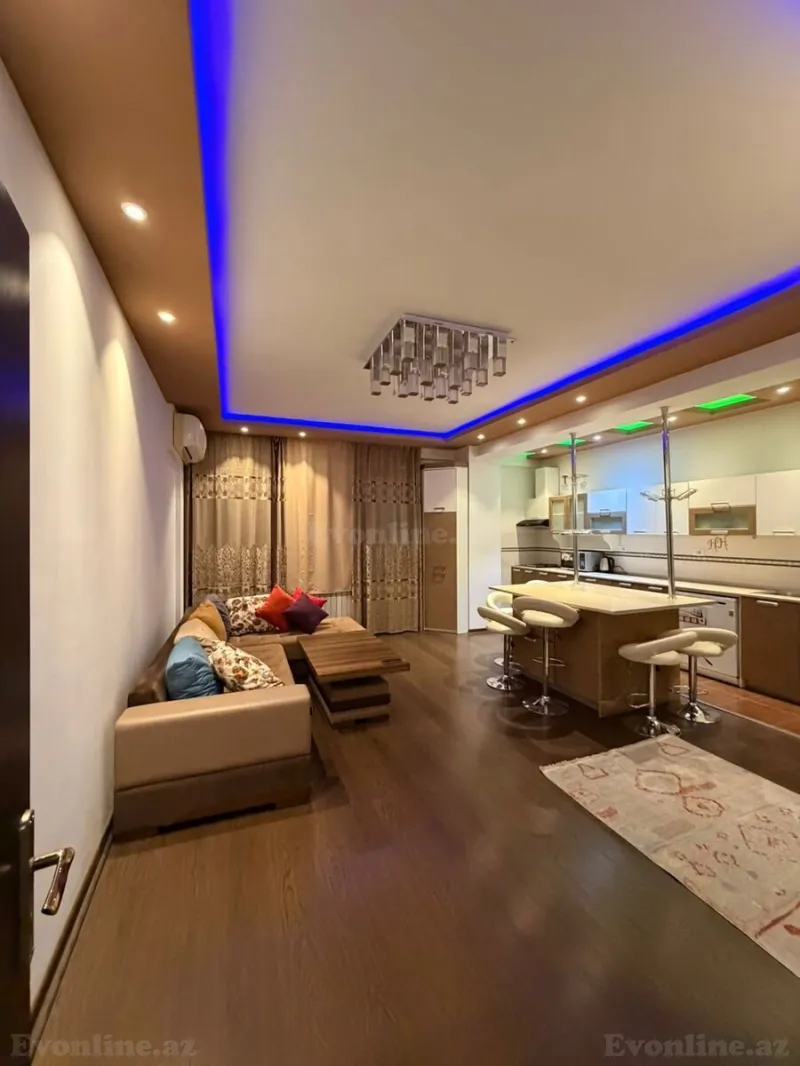 Kirayə verilir 3 otaqlı Mənzil Yeni tikili 121 m² Xətai m.