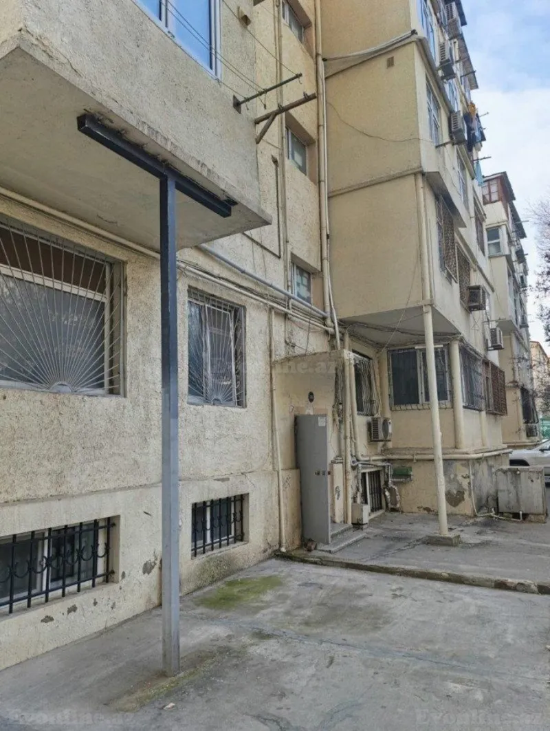 Satılır 3 otaqlı Mənzil Köhnə tikili 57 m² Yasamal