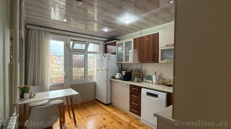 Satılır 2 otaqlı Mənzil Köhnə tikili 60 m² Əhmədli m. - şəkil 4