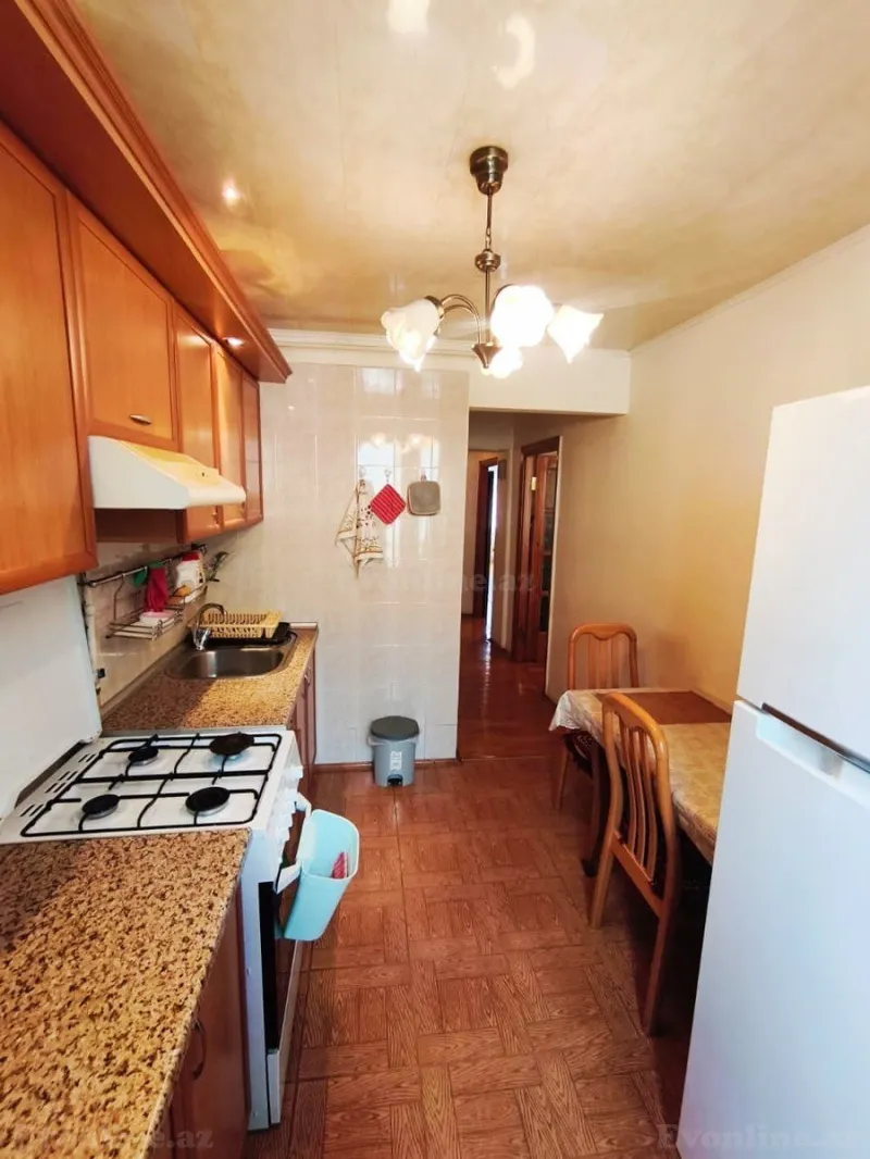 Satılır 3 otaqlı Mənzil Köhnə tikili 75 m² Elmlər Akademiyası m. - şəkil 9