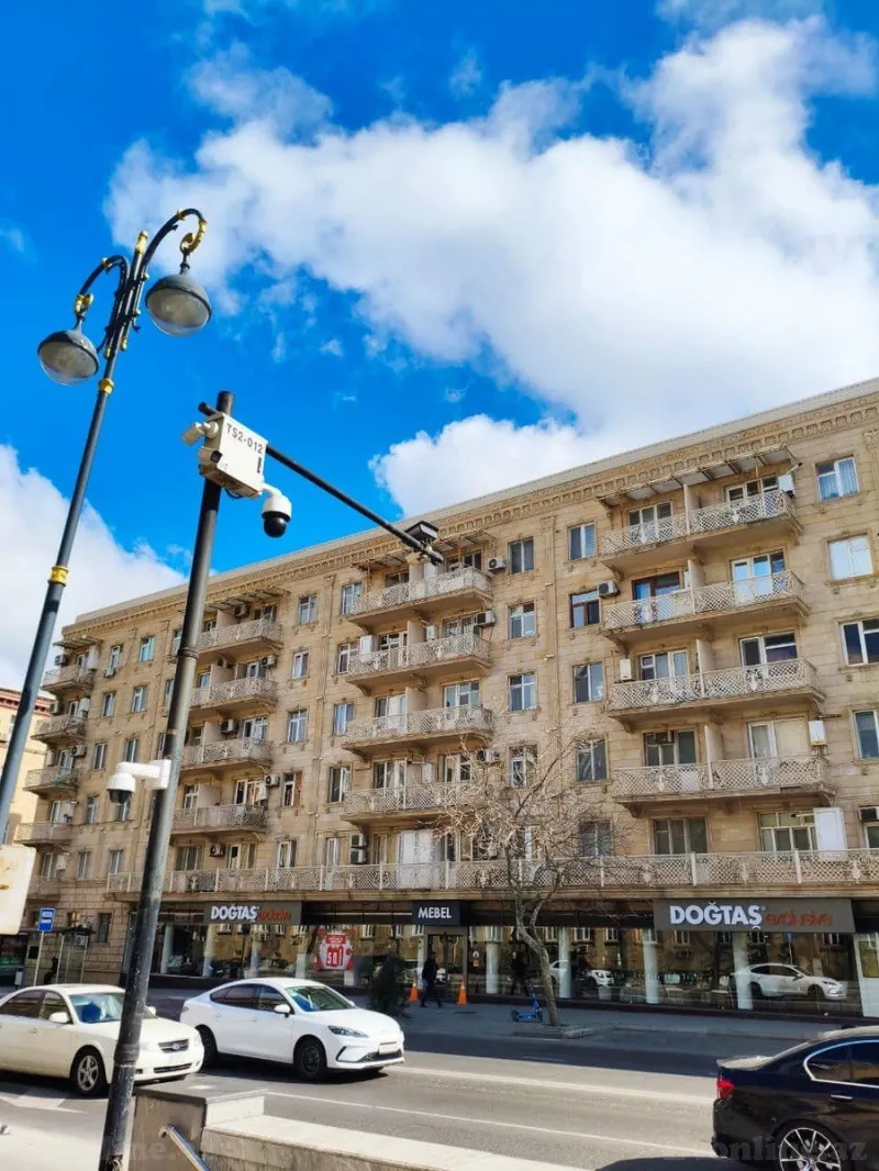 Satılır 3 otaqlı Mənzil Köhnə tikili 75 m² Elmlər Akademiyası m. - şəkil 19