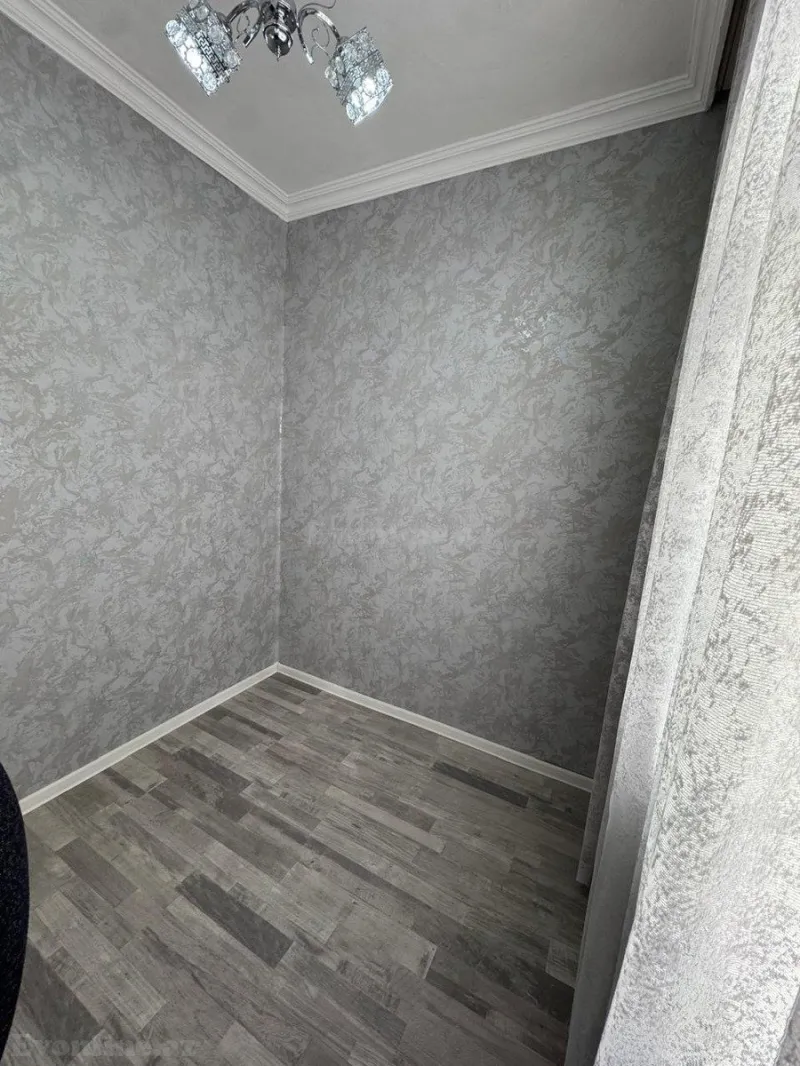 Satılır 2 otaqlı Mənzil Köhnə tikili 30 m² 1-ci mikrorayon - şəkil 4