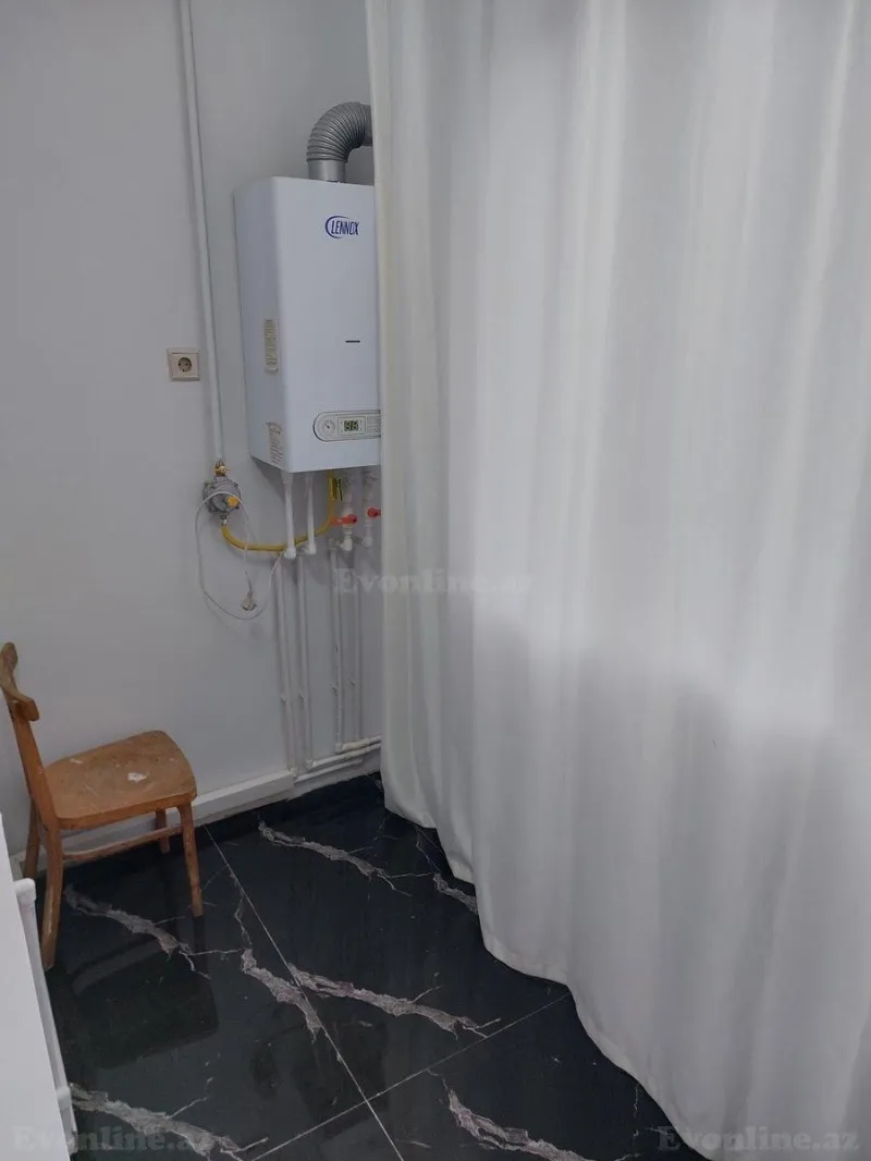 Satılır 2 otaqlı Mənzil Köhnə tikili 50 m² 4-cü mikrorayon - şəkil 8