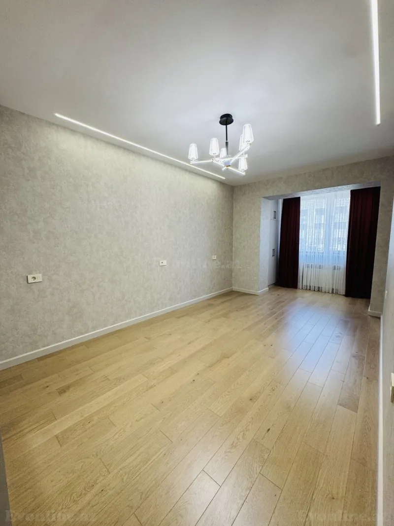 Satılır 3 otaqlı Mənzil Yeni tikili 70 m² Yasamal r. - şəkil 2