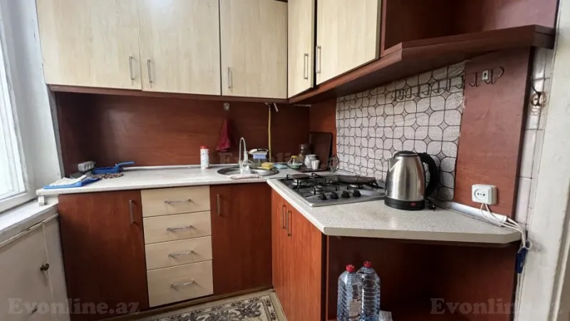 Satılır 1 otaqlı Mənzil Köhnə tikili 35 m² Yasamal - şəkil 2