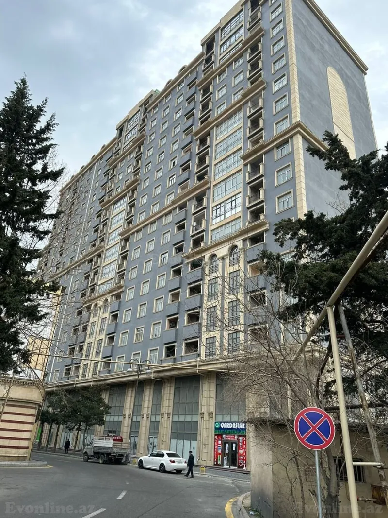 Satılır 3 otaqlı Mənzil Yeni tikili 92 m² 8-ci mikrorayon