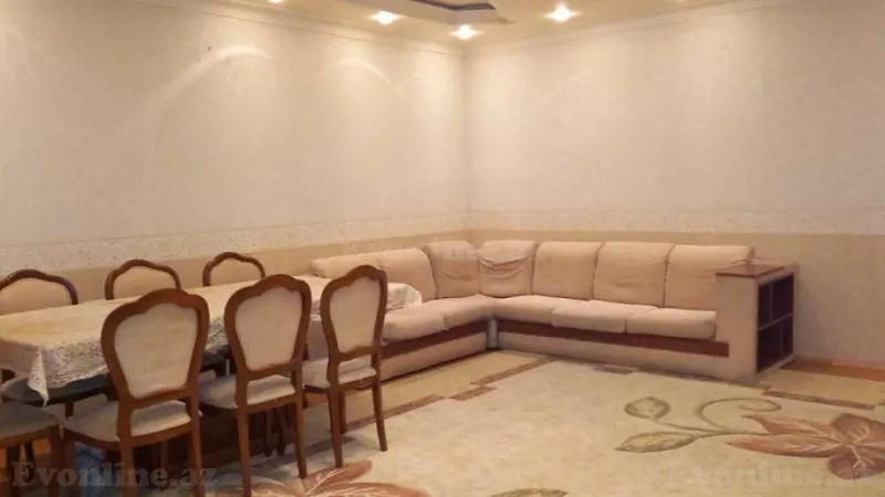 Kirayə verilir 3 otaqlı Mənzil Yeni tikili 130 m² İnşaatçılar m.