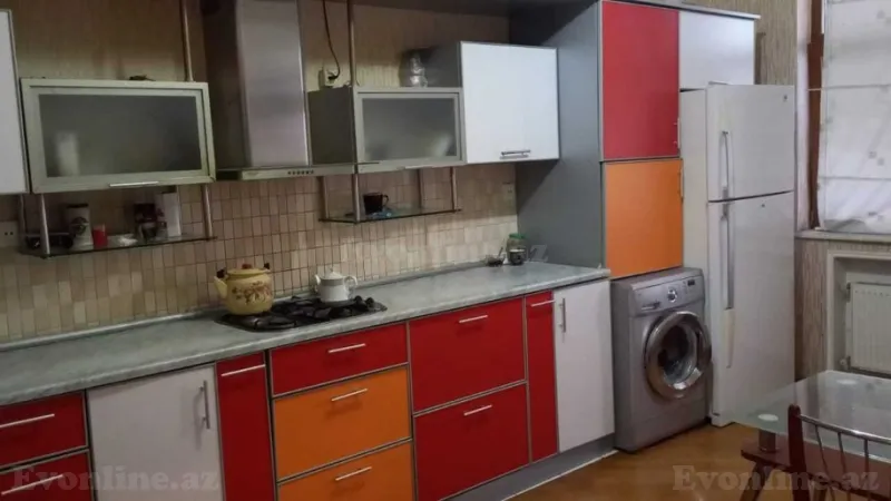 Kirayə verilir 3 otaqlı Mənzil Yeni tikili 130 m² İnşaatçılar m. - şəkil 10