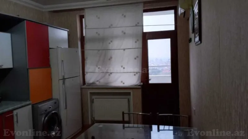 Kirayə verilir 3 otaqlı Mənzil Yeni tikili 130 m² İnşaatçılar m. - şəkil 12