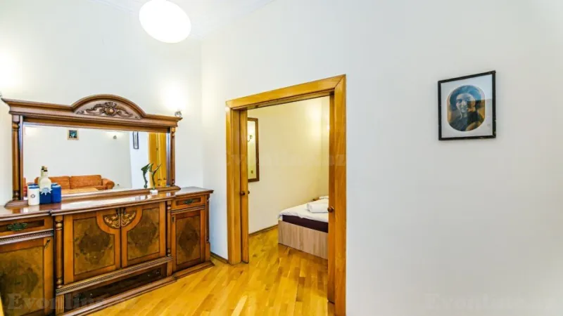 Kirayə verilir 2 otaqlı Mənzil Köhnə tikili 50 m² Sahil m. - şəkil 7