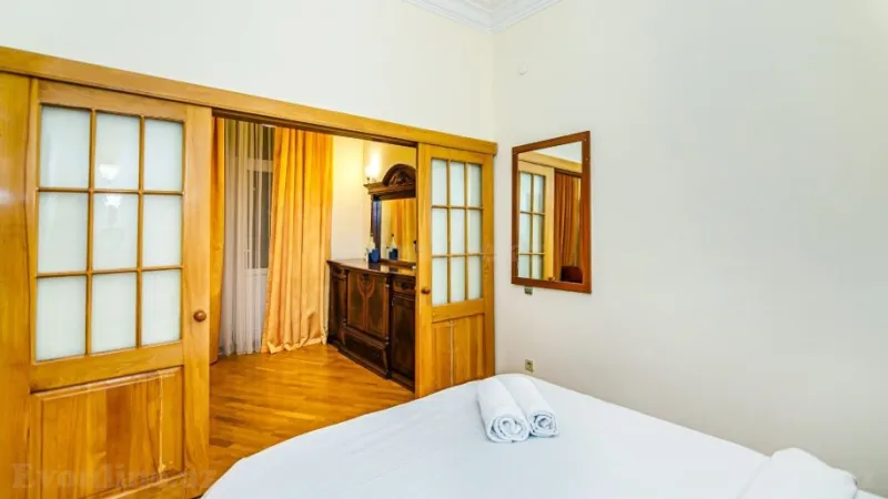 Kirayə verilir 2 otaqlı Mənzil Köhnə tikili 50 m² Sahil m. - şəkil 16