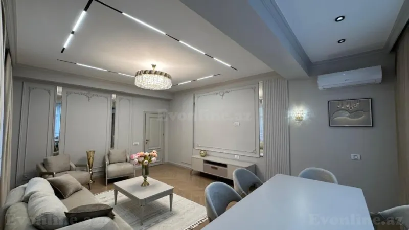 Satılır 3 otaqlı Mənzil Yeni tikili 112 m² 28 May m.