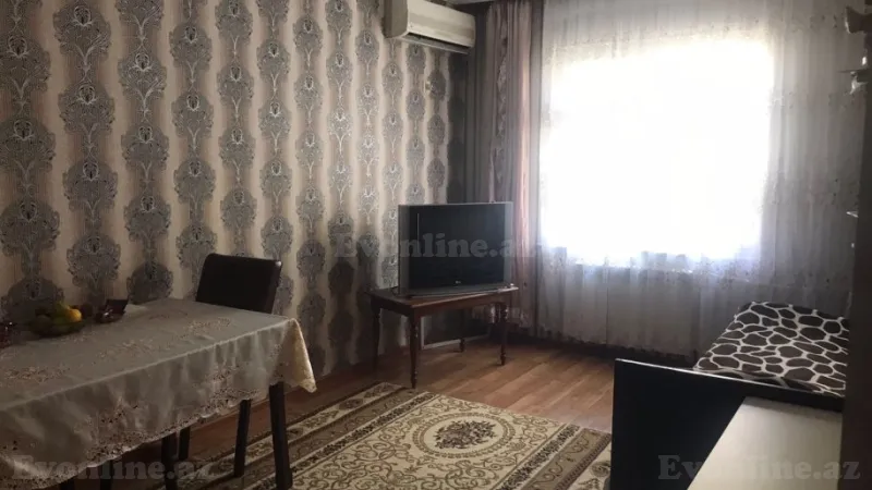 Satılır 2 otaqlı Mənzil Köhnə tikili 62 m² Suraxanı r.